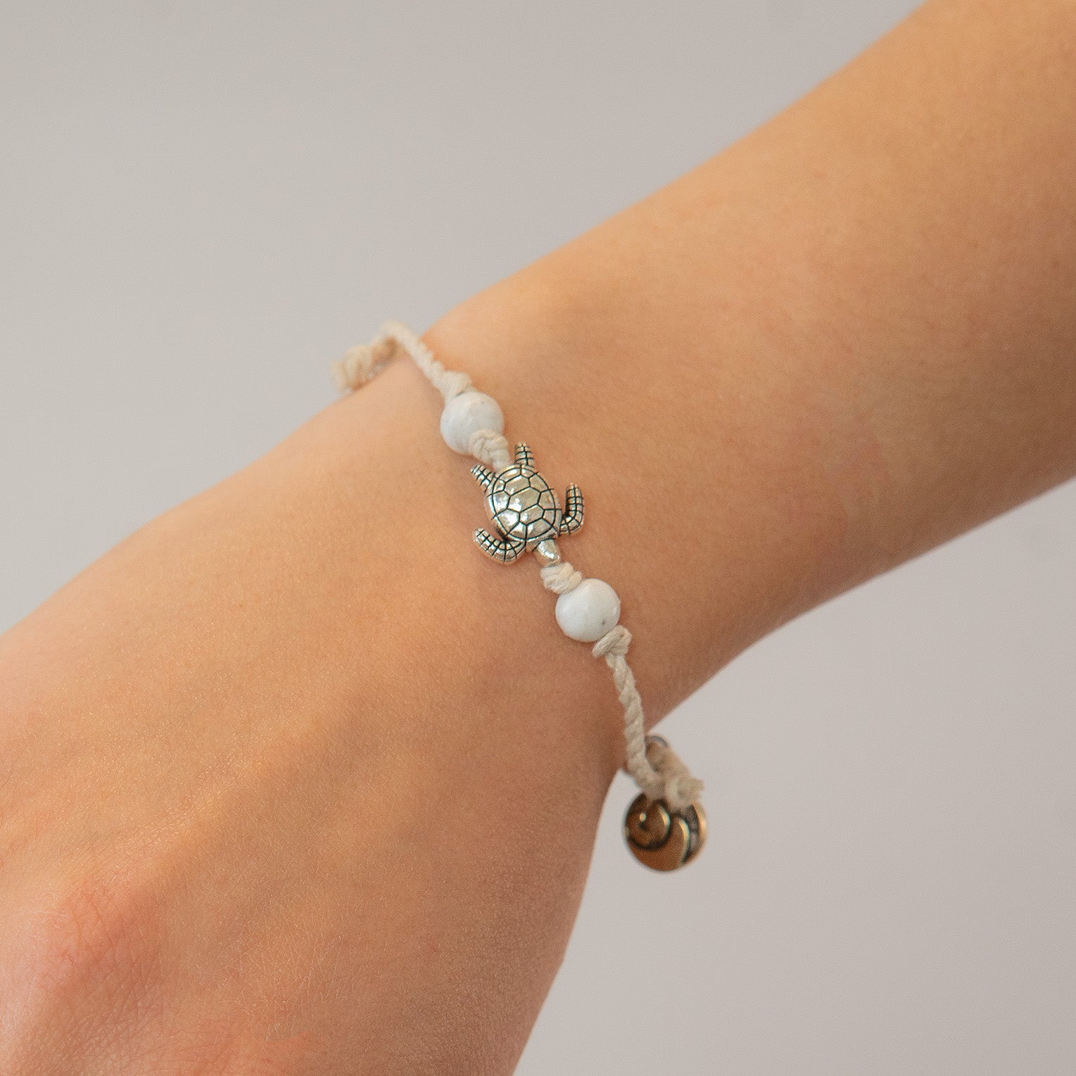 Armband weiß "TURTLE" – Ansicht 3