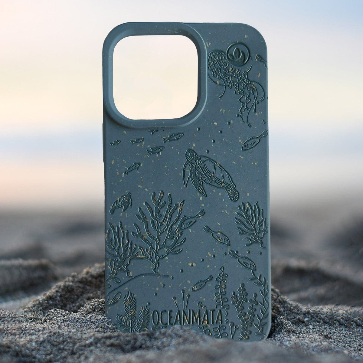 iPhone 12 mini hoesje 'TURTLE Family' - blauw - duurzaam