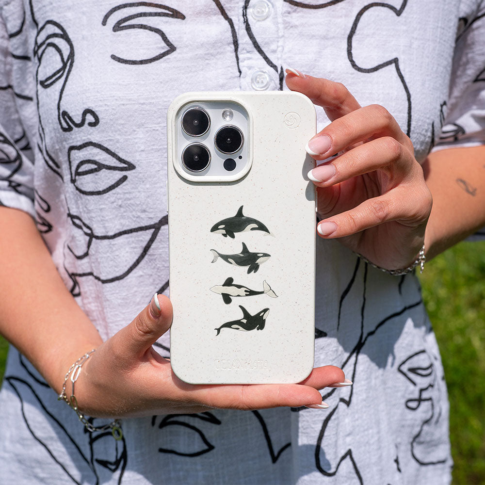 iPhone 15 Hülle - Orca weiß - "OrcaFamily" - nachhaltig