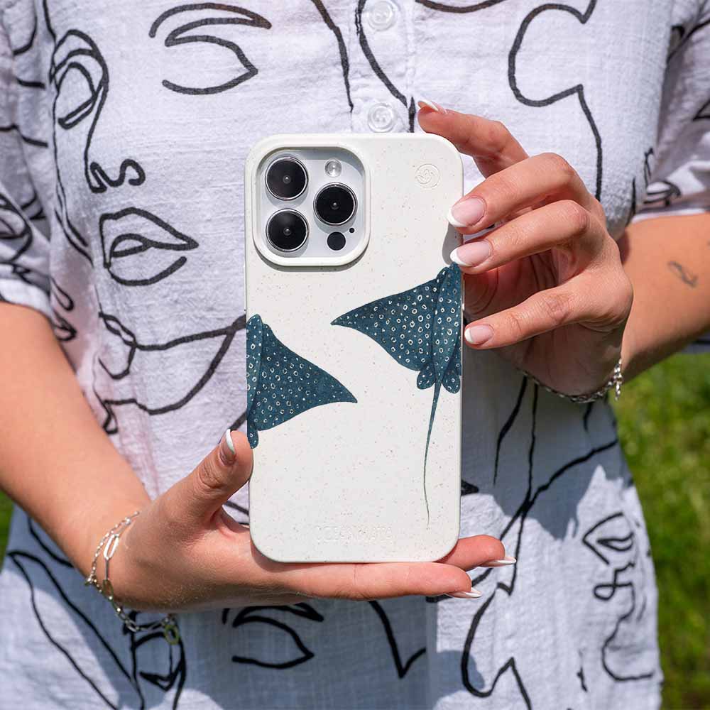 iPhone 14 Hülle - Ray weiß - "RayDance" - nachhaltig