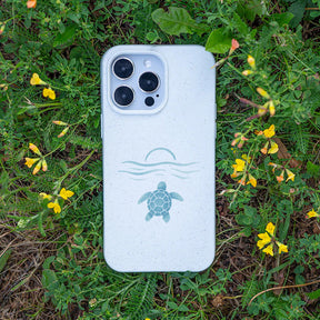 iPhone 13 Hülle - weiß - "Into the Sun" - nachhaltig