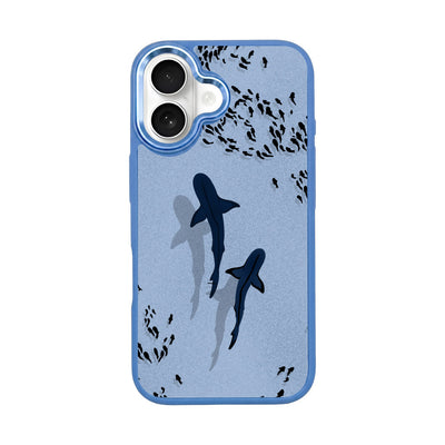 iPhone 16 hoesje - Shark Blue - "Into the blue" duurzaam