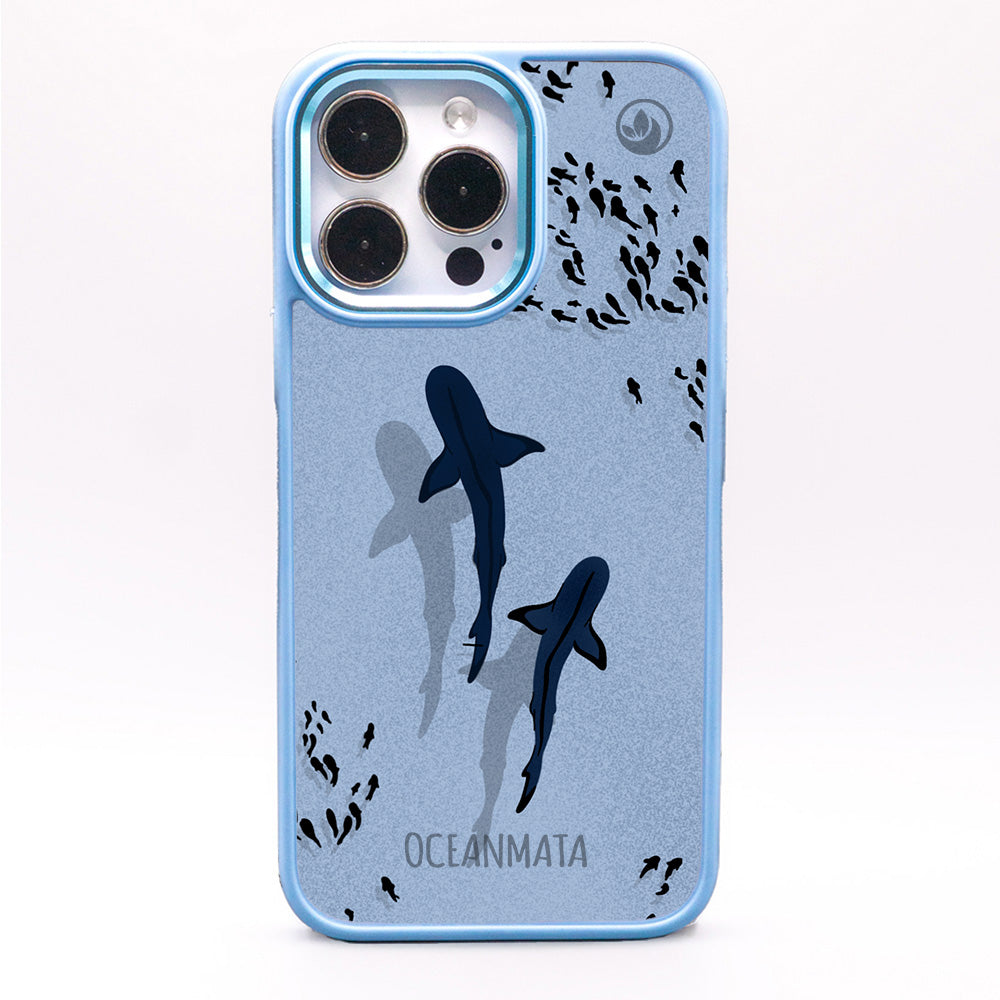 iPhone 13 pro max Hülle - Hai blau - "Into the blue" nachhaltig