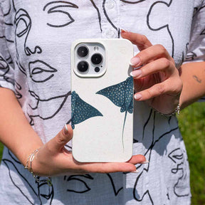 iPhone 14 Hülle - Ray weiß - "RayDance" - nachhaltig