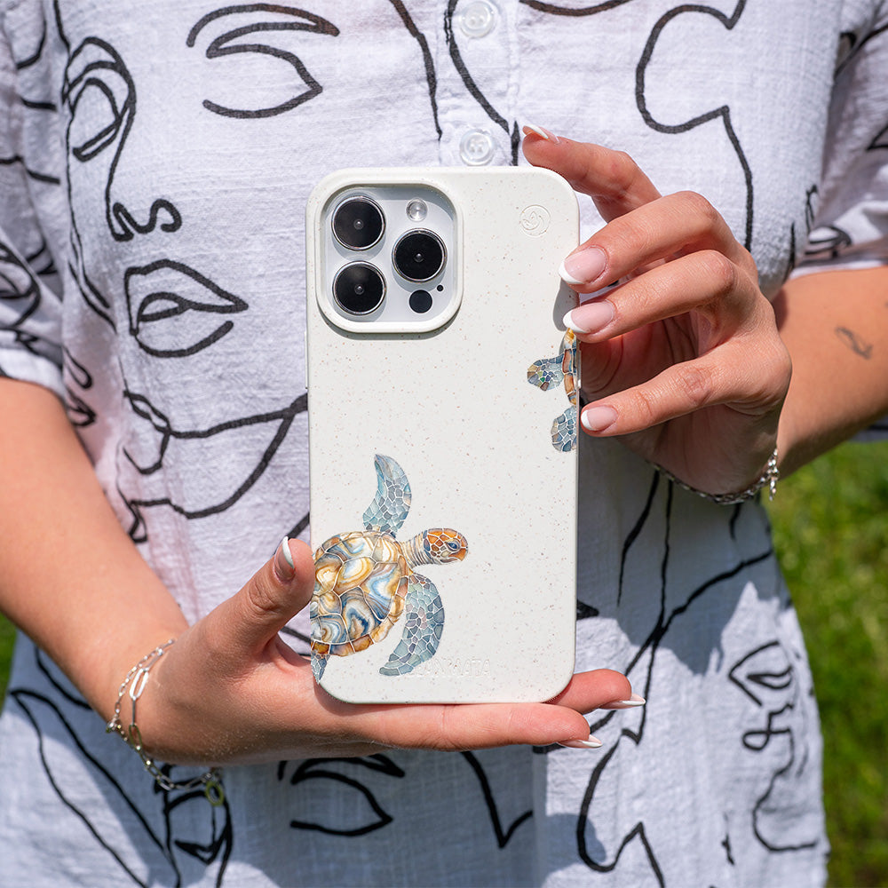 iPhone 11 Hülle - Schildkröte weiß - "TurtleGaze" - nachhaltig