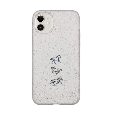 iPhone 11 Hülle - Pferd weiß - "wild" - nachhaltig